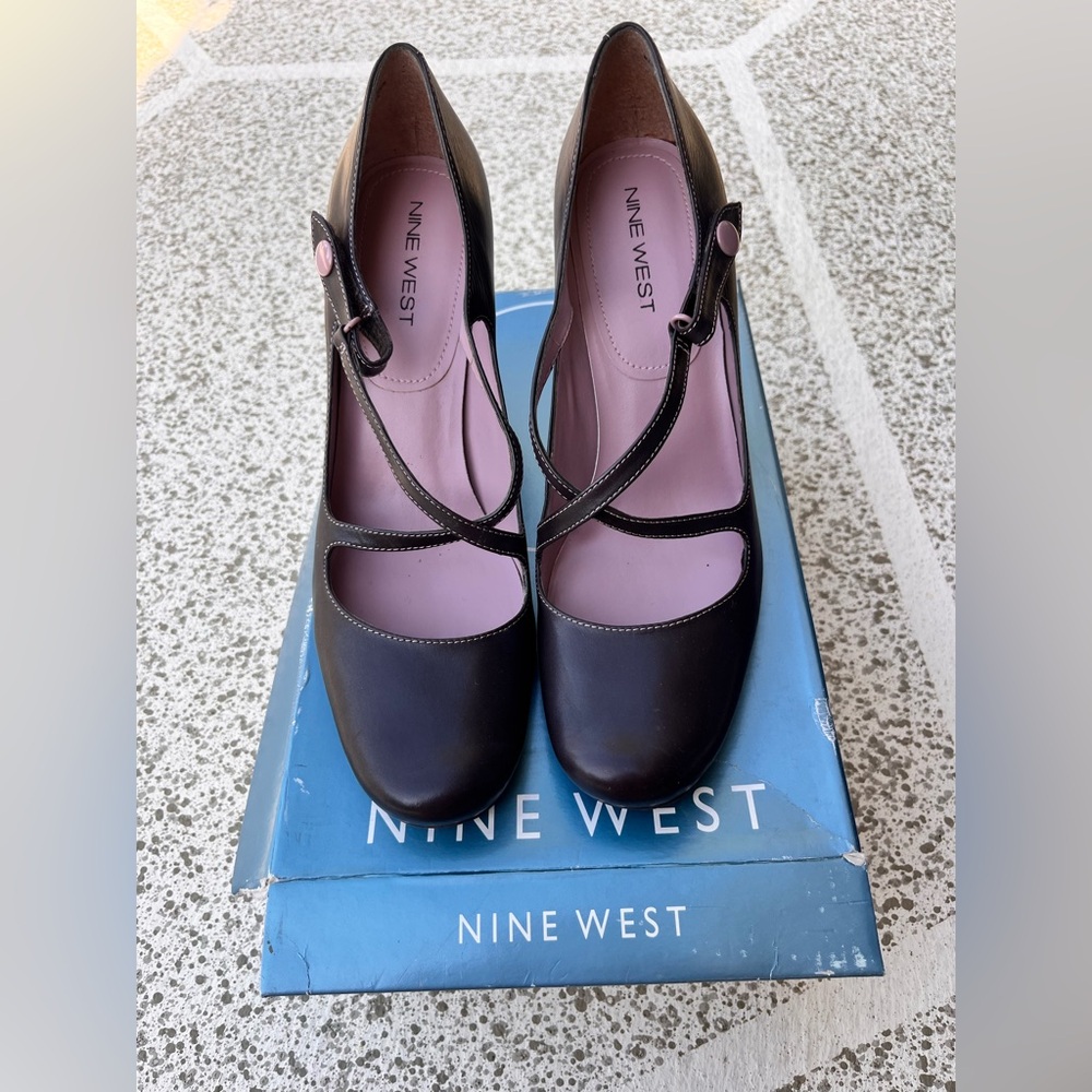 Nine West dark brown Mary Jane Heels